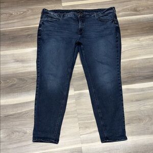 Silver Suki Jeans Women's Deep Indigo Cropped Jeans size 22 plus